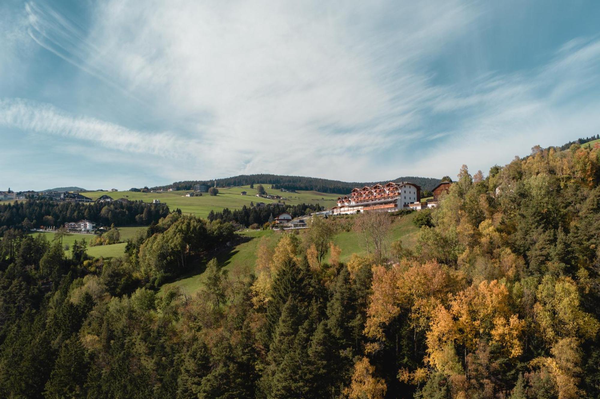 Panoramahotel Huberhof Maranza Exterior photo