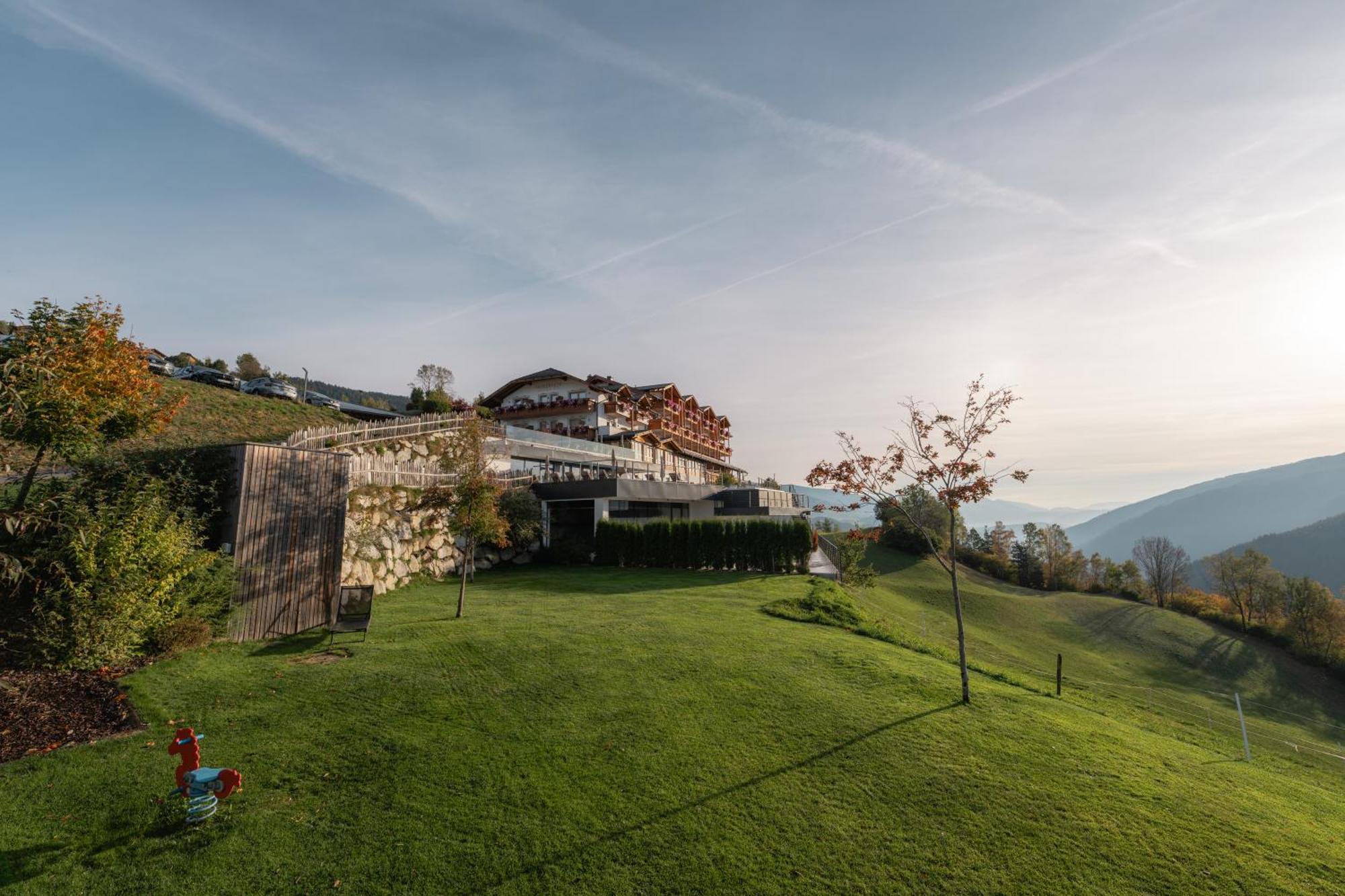 Panoramahotel Huberhof Maranza Exterior photo